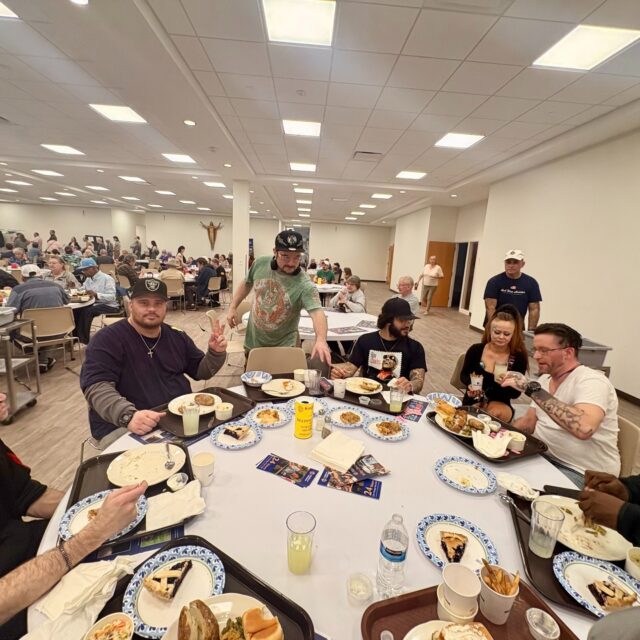 Thanks to the generosity of donors Mike and Debbie, we were able to enjoy a great meal at a recent fish fry 🐟💛
Reentry can be a time of great stress, so it means a lot to get out into the community, share a meal, and have fun together.