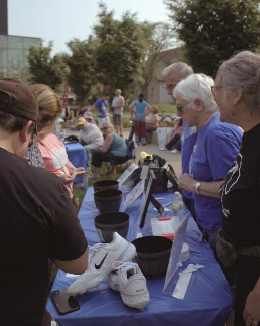 Wrapping up our reminiscing, Inside Out is eternally grateful for our volunteers and staff who continue to show up and spread our message in the community. We would like to thank everyone who helped make our Annual Spring Concert Fundraiser possible. Thank you for your continued support, which allows us to provide services and support to individuals reentering Johnson County after incarceration. 
📸 by Fredy Portillo
#reentry #reentrymatters